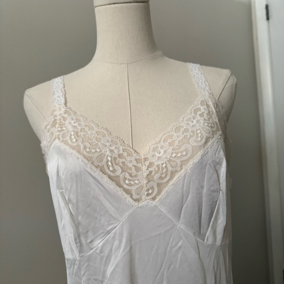 Vintage dreamy cottagecore lace trimmed nylon slip dress M - Picture 3 of 6